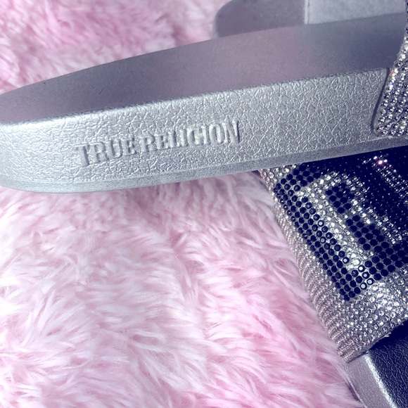 True religion slides - Picture 4 of 4